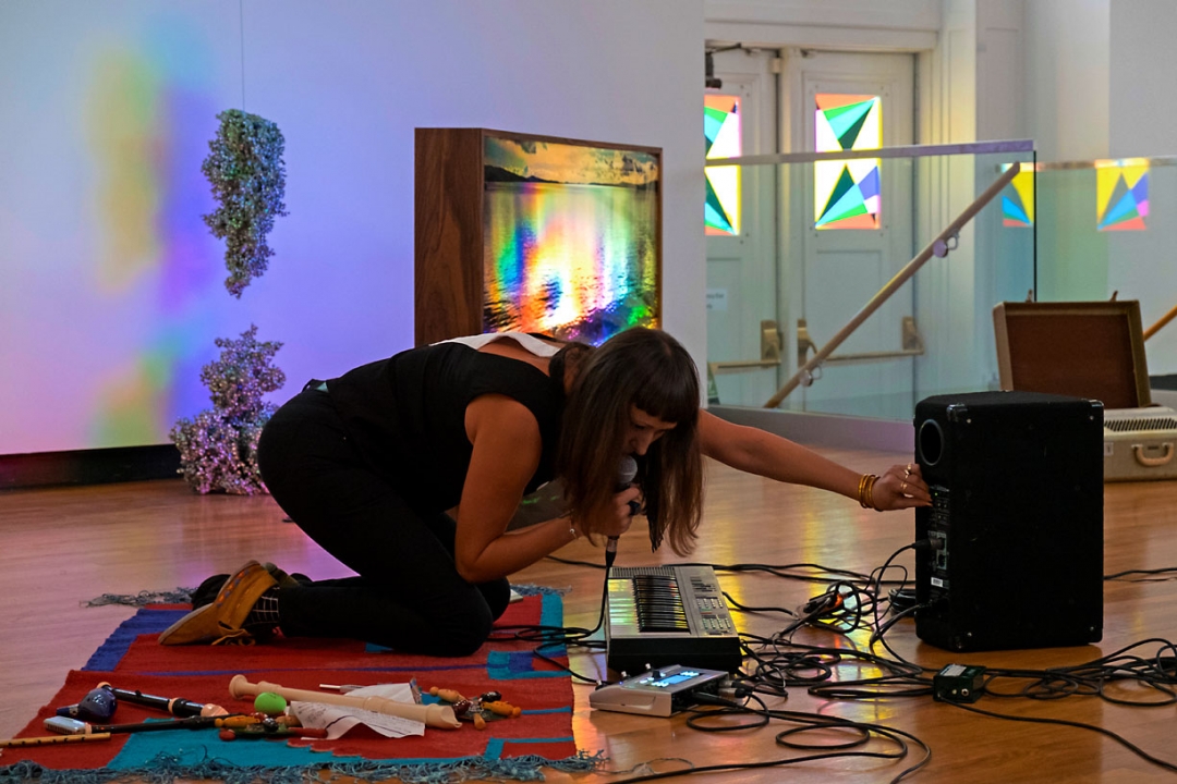 https://forum.mirunadragan.com/files/gimgs/th-52__saag_performance_adoration_Dec10_2016_0273_edit_W.jpg
